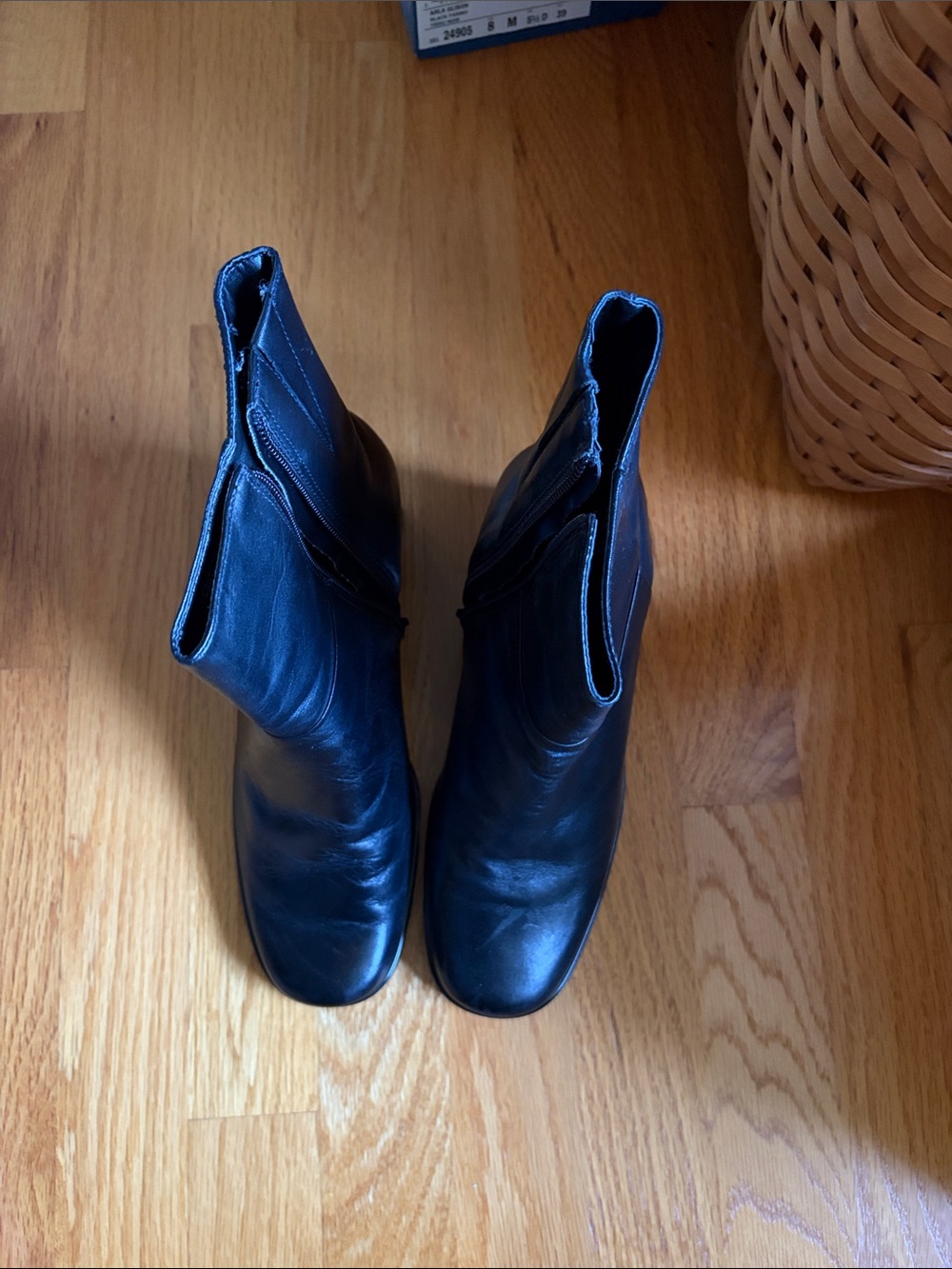 Easy Spirit Black Leather Ankle Booties with Side Zip